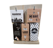 Display mit 60 Geschenkkarten in 5 Motiven „Nikolaus“