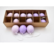 Schachtel mit 12 Hühnereiern auf Band verarbeitet Lilac mix