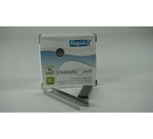 Box mit 5000 silberfarbenen Rapid-Nägeln