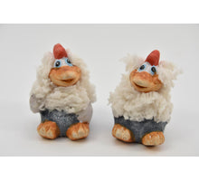 Huhn Wolly Sitzend Assorti 6cm - 2 Sorten - pro Stück