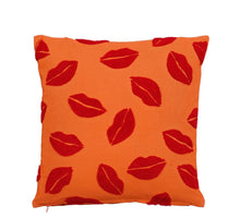 Kussen lippen oranje - l45xb45xh10cm