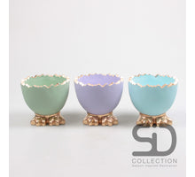 Eierschale auf Fuß aus Zement, 3-Achsen-Modell, 6x6x6 cm, grün, lila, blau.