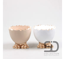 Eierschale auf Fuß aus Zement, 2 Achsen, 6x6x6 cm, camel, weiß