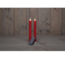TISCHKERZE B.O. 2ST. ROT RUSTIKAL WACHS 23CM BEWEGLICHE FLAMME MIT FERNBEDIENUNG 2X2AA