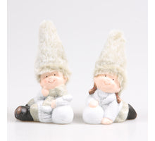 JUNGE UND MÄDCHEN LIEGEND GRÜN 11,5X8X11,5 CM TÖPFEREI SORTIMENT - PRO STÜCK