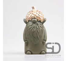 GNOME MET EIKEL CEMENT 15X14.5X29.7 CM OLIJFGROEN