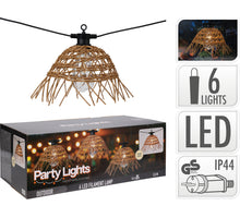 FESTLICHTERKETTE AUS RATTAN MIT 6 BIRNEN, 5,5 METER, MIT ADAPTER