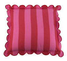 Kussen frills striped roze 45x45cm
